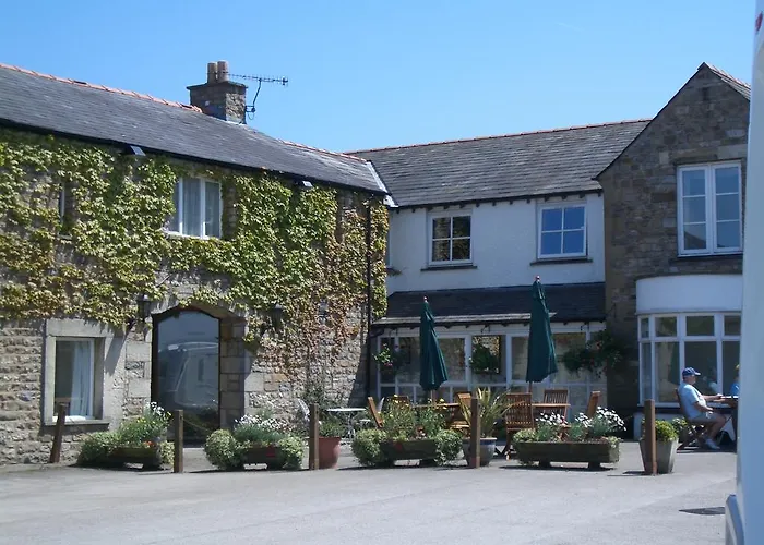 Whoop Hall Hotel And Leisure